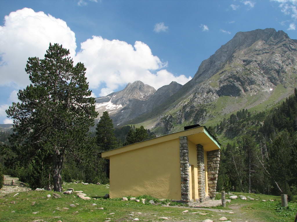 refugio vallibierna